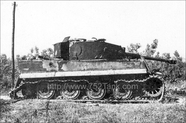 Tiger221SideURL.jpg 셔먼과 티거의 희귀한 1대1 전차전 썰